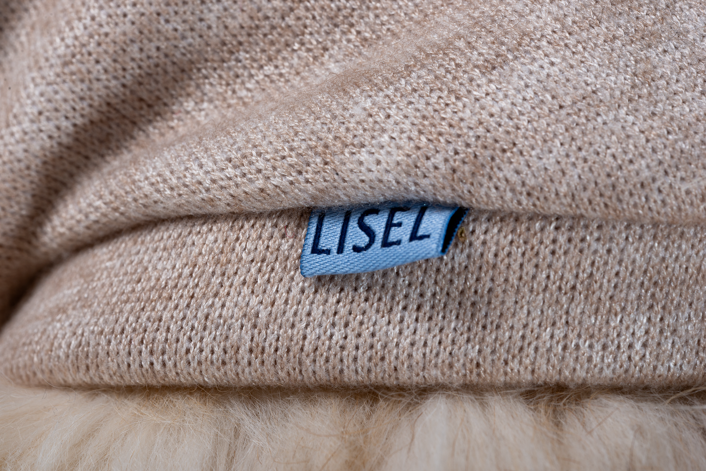 Koirien neule paita, beige logo